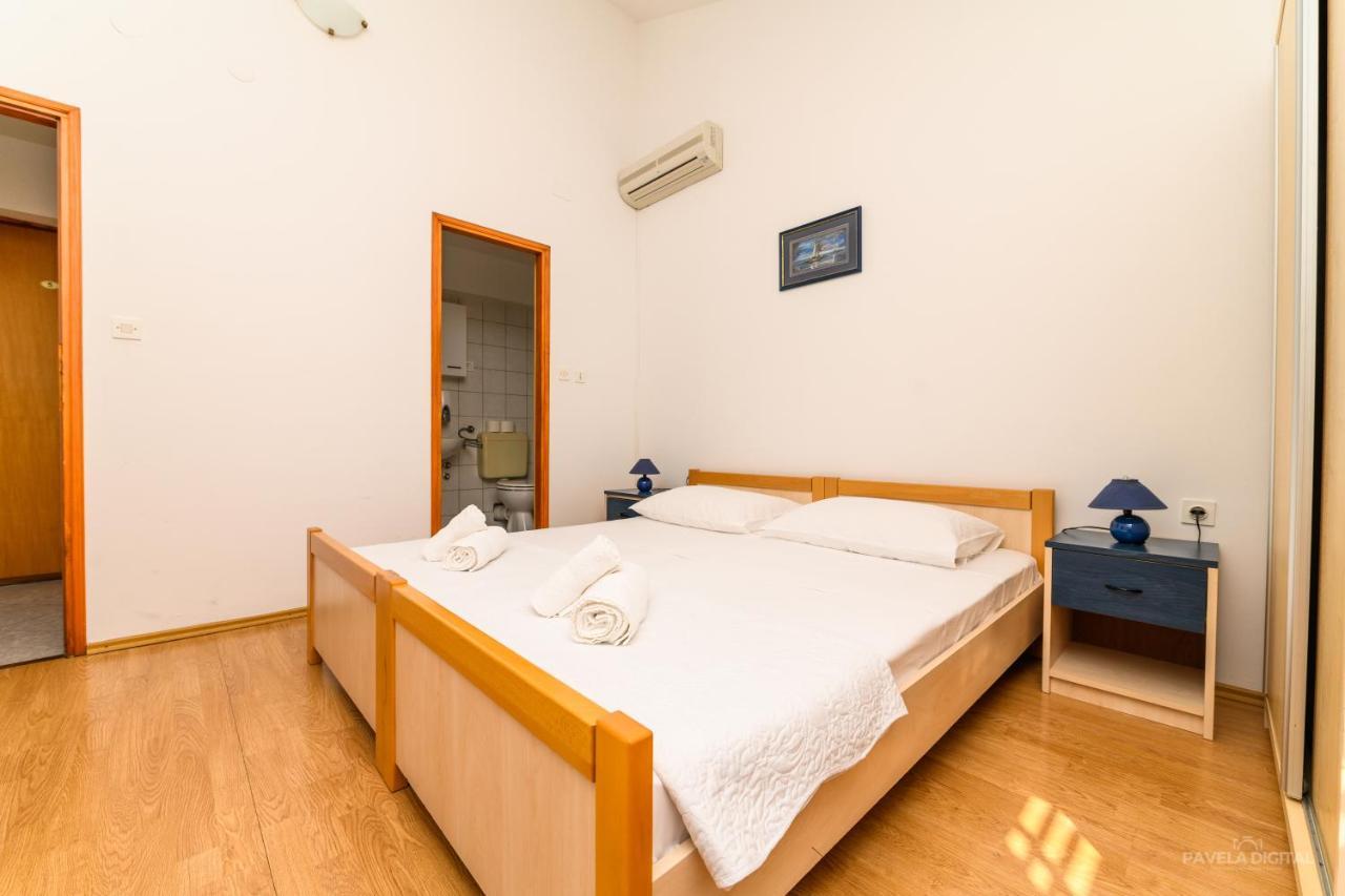 Sobe I Apartman Mareta Miholascica Bagian luar foto