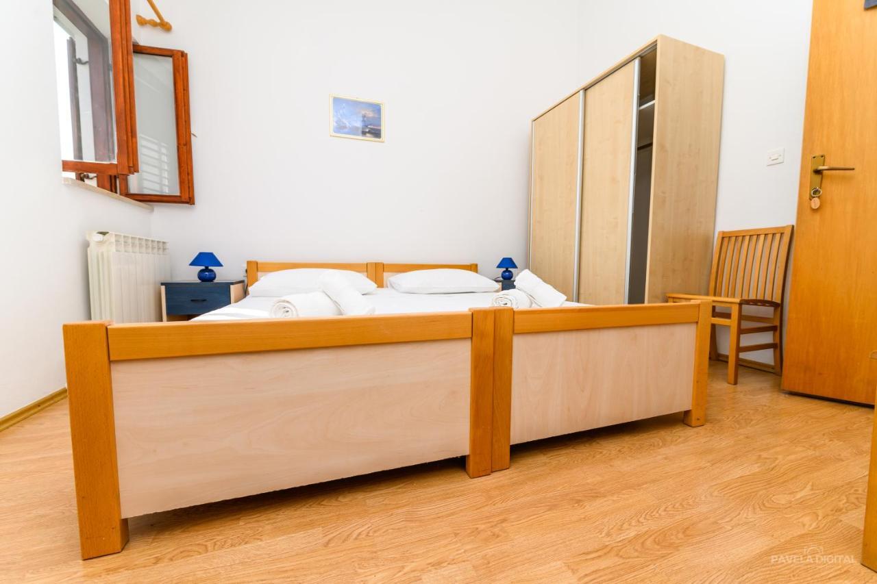Sobe I Apartman Mareta Miholascica Bagian luar foto