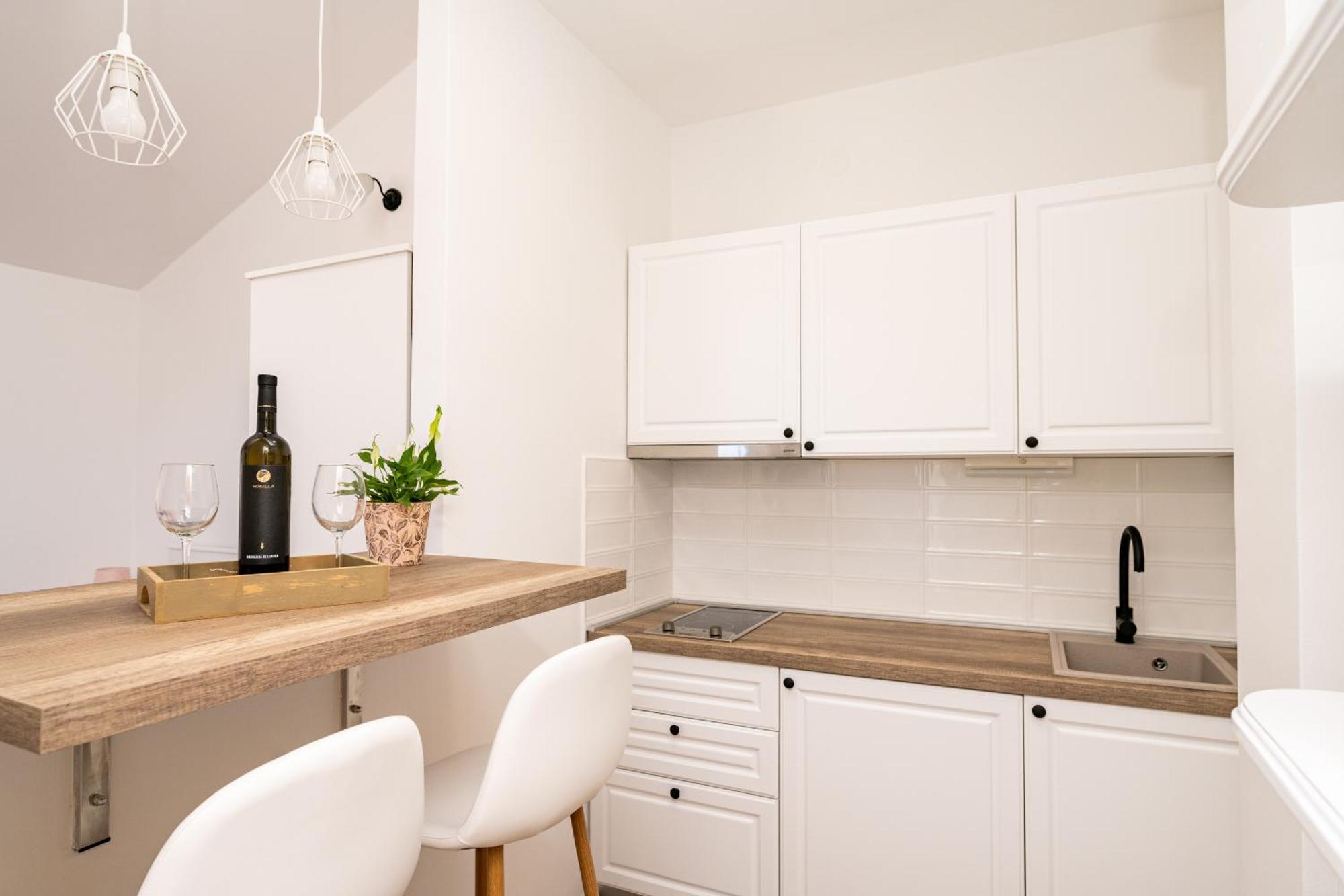 Sobe I Apartman Mareta Miholascica Bagian luar foto