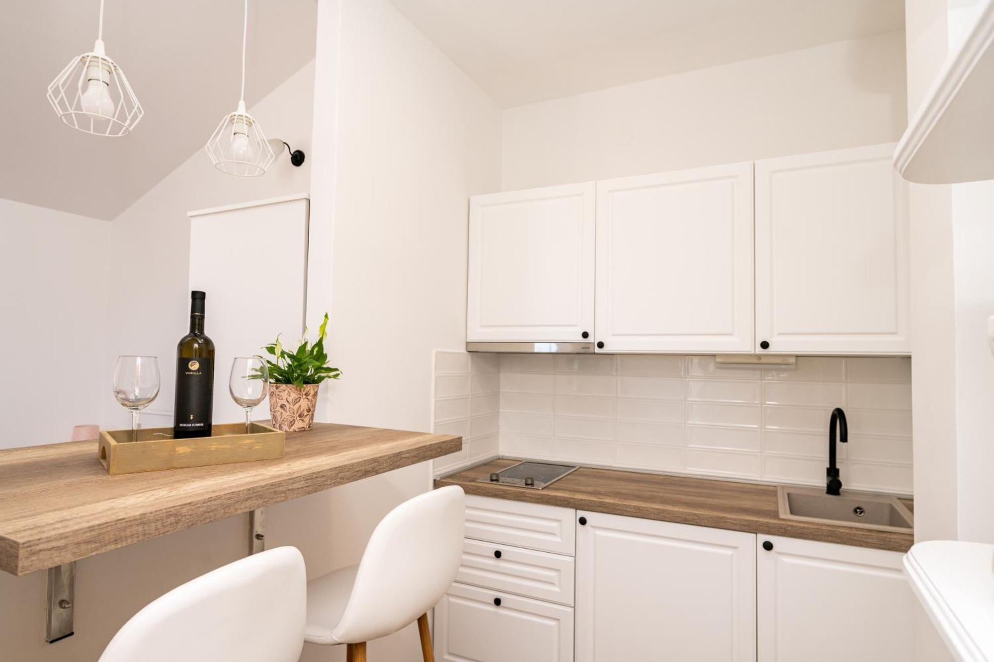 Sobe I Apartman Mareta Miholascica Bagian luar foto