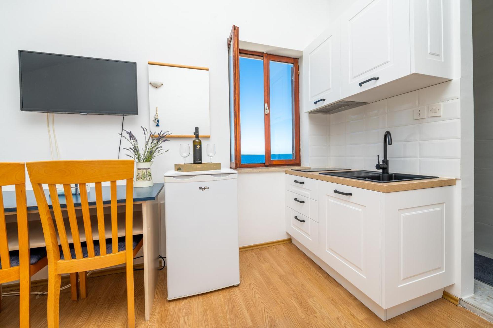 Sobe I Apartman Mareta Miholascica Bagian luar foto