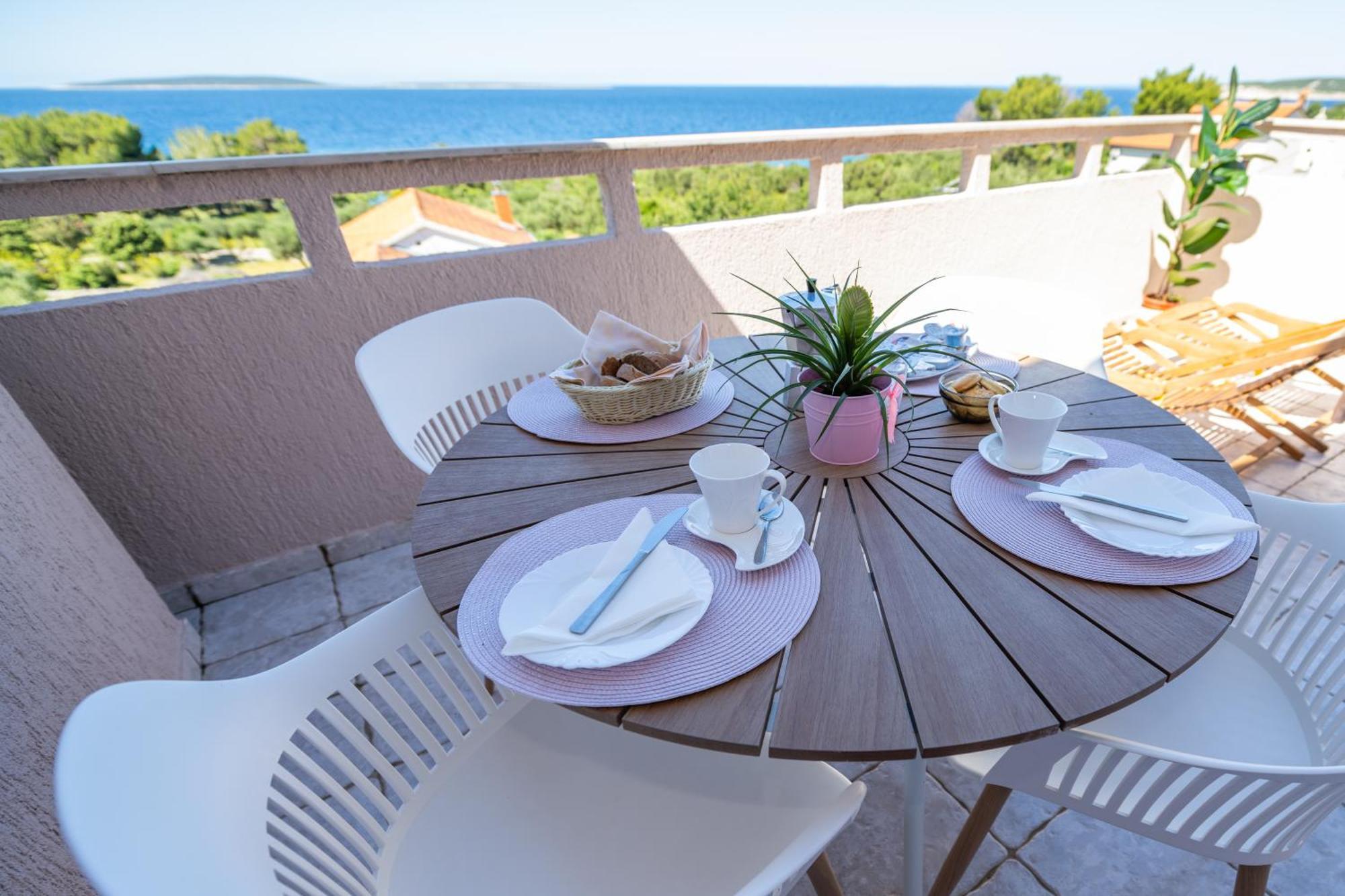Sobe I Apartman Mareta Miholascica Bagian luar foto